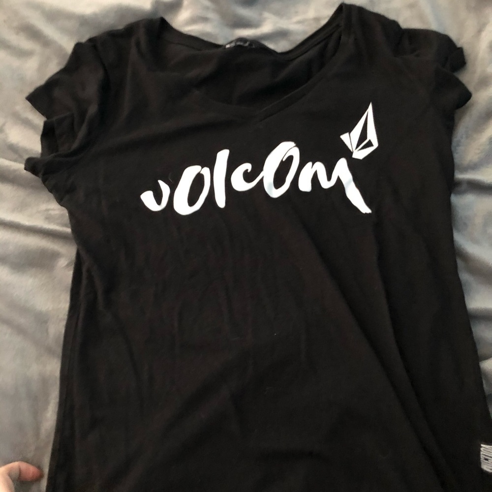 Black t-shirt